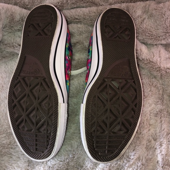 Converse like new multi color low tops - Picture 5 of 7
